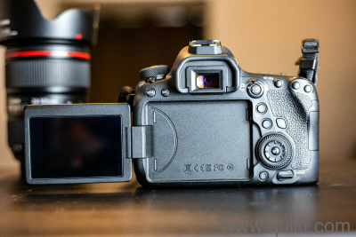 Perfectly New Canon EOS 6D Mark II digital camera with VR lens, complete accessories & worldwide warranty 