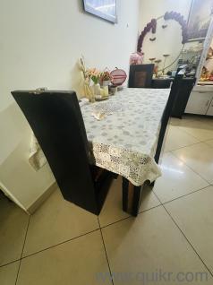Dining table for sale