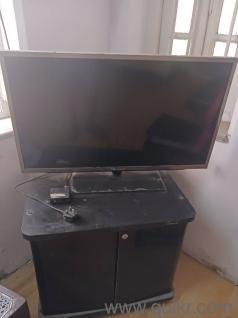 avaliable 41vinch nakamichi tv for sale at dadar,mumbai 