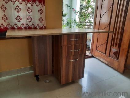 folding dining table of good quality