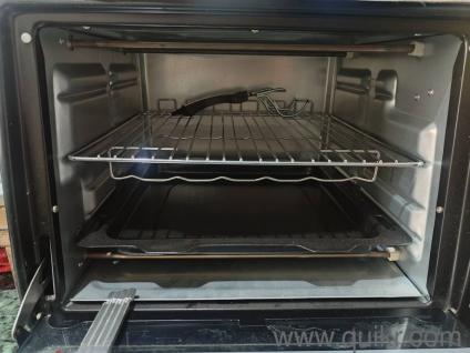 Bajaj 2200 T SS is a 22-liter Oven Toaster Griller