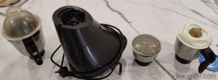 Butterfly  mixer with all 4 jars 