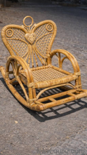 Gentle rocking for happy little moments.