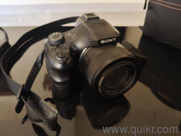 Used Sony Cybershot DSC-HX400V 20.4MP (50x optical zoom) Camera with Bag