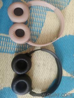 2 Headphones for sale. 