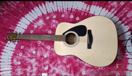 Yamaha fx280 semi acoustic guitar 