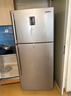 Large fridge in working condition