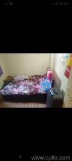 bed in good condition in Koparkhairane sector 2 