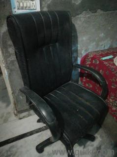 double bed, dressing table, office chair 