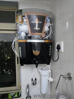 9 months old water purifier with 1 year warrenty and high raise building pressure valve included