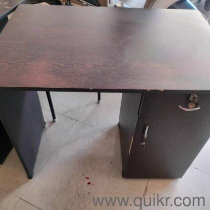 totally 3 office work tables in good condition 