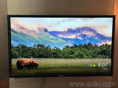 40 inch TV - Lightly used