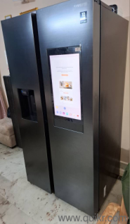 Samsung side by side refrigerator family hub in Running condition well maintained