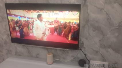 toshiba smart tv 43 inch is for sale with Amazon fire tv stick