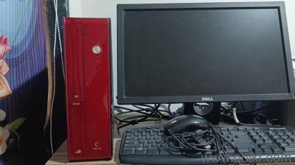 Desktop with Dell monitor in working condition 