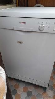 Bosch Dishwasher S16P1B  Almost New (Only 2 Months Used) supplies free for 1 year with stand  Selling my Bosch dishwasher in excellent condition.