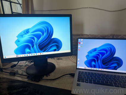 18 inch 720p dell monitor with VGA to HDMI connector,