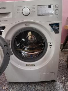 Fully good only back steering wheel with problem