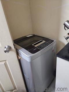 a fairly good and working LG top loading washing machine