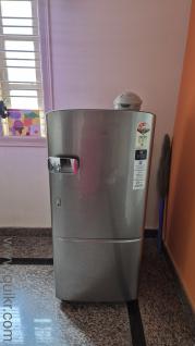 it is good as new and it is a stabilizer free refrigerator