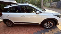 Used Hyundai i20 Active 2017 Model Images