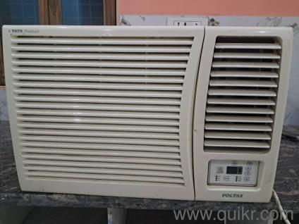 2 TON AC IN A VERY GOOD CONDITION 
