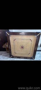 yah carom board ekadam acchi condition mein Hai new jaisa Hai aur bahut acchi condition