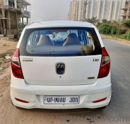 Used Hyundai i10 2011 Model Images