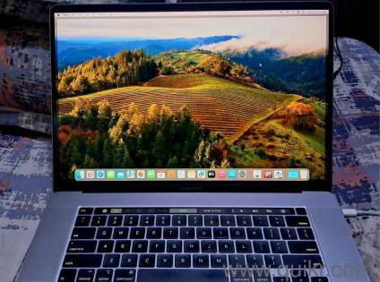 Apple MacBook pro Intel Core i9 (13th generation) with new original charger