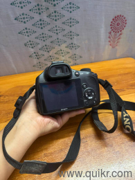 Sony Cyber Shot--DSLR Camera Excellent Condition 
