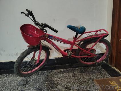 Bicycle for 7-9 years kids in good running condition 