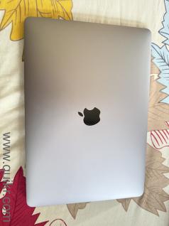 MacBook Pro MI ram 8 storage 256