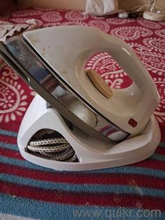 Cordless iron box  in perfect working condition 