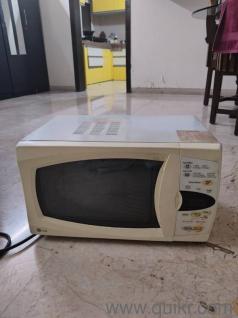LG microwave in perfect working condition 