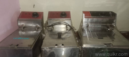 I have 3 deep fryer and 1 sandwich grill machine on sell use like new 