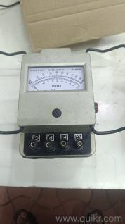 Megger/ insulation tester 1000V/200Mega ohms. Earth tester 0-10/100 ohms 4 Ter.