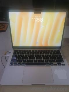M2 mackbook air - perfect condition 8gb 256gb