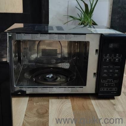 21 liter Black 76 Auto cook menu 1400 watt