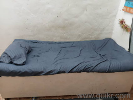 I want to sell single bed with storage 
