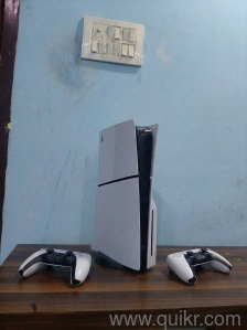 play station 5 slim disc version 2 years old console Bill no available box is available 