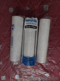 A well condition water purifier needs to sell urgently along with 3 new filter catridges and extendable warranty. 