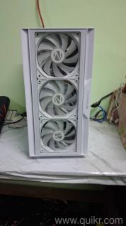 Gaming PC with SSD, powerful processor, graphics card, monitor, RGB keyboard and mouse. Excellent condition, ready for gaming