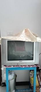 M sell kar raha new CRT philips tv or sath m den  set top box sab 