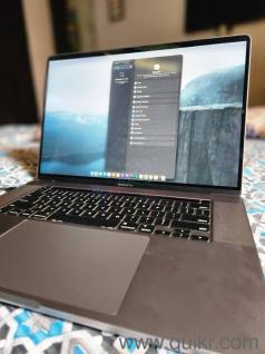 MacBook Pro 16