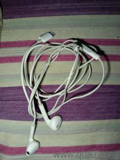 Apple EarPods with Lightning Connector  Original  Good Condition