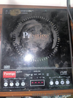 Prestige PIC 3.0 V2, 2000W Induction Cooktop for sale.used  marks on glass top