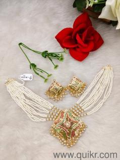 Beautiful Multi-Layered Pearl Choker / Necklace Set (Unused/Brand New)