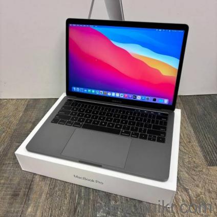 2018/2020 Apple MacBook Pro 13" Quad Core i7 4.5GHz TURBO 16GB RAM 512GB SSD