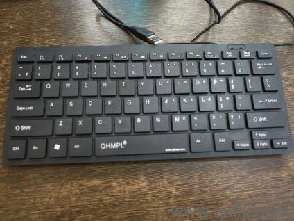 QHMPL Compact Wired USB Mini Keyboard  Excellent Condition