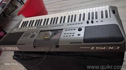 Yamaha I500 piyano keyboard